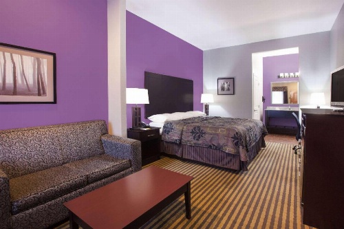 Super 8 by Wyndham Carthage TX image 9